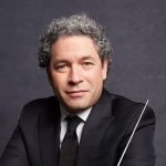 Gustavo Dudamel dará un concierto benéfico por las víctimas de los sismos Gustavo Dudamel dará un concierto benéfico por las víctimas de los sismos