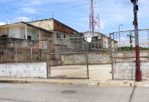 Vecinos de Jardines de Santa Bárbara piden reparación de la cancha Vecinos de Jardines de Santa Bárbara piden reparación de la cancha