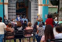 San Mateo elevó una oración por las víctimas de los terremotos La comunidad católica del municipio Bolívar convirtió esta histórica celebración en un espacio para elevar oraciones por las víctimas del doble terremoto del pasado 24 de junio, las familias que perdieron sus hogares, los heridos, los rescatistas, los cuerpos de seguridad y los cientos de voluntarios que continúan acompañando las labores de recuperación en distintas regiones del país.