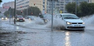 Al menos dos muertos y 53.000 hogares sin luz por un temporal de tormentas en Francia