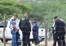 Comunidad horrorizada tras hallazgo de cadáver de niña en una quebrada Los informes extraoficiales indican que la bebé, de pocos meses de nacida, presentaba signos de maltrato físico prolongado. Los residentes notaron el comportamiento inusual de los animales y pensaron que devoraban a otro animal. Sin embargo, al acercarse, descubrieron con horror que se trataba de un infante. La noticia se expandió rápidamente por la zona rural del estado Lara.