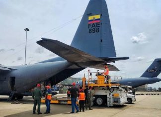 Ecuador envía a Venezuela un cuarto vuelo cargado con ocho toneladas de ayuda humanitaria