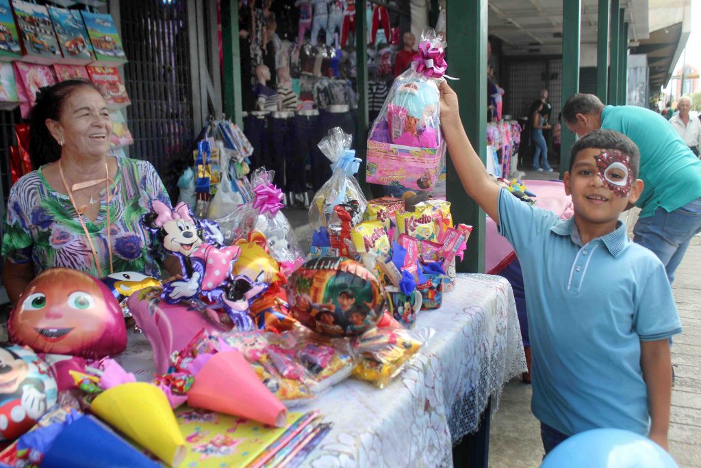 Comerciantes se mostraron satisfechos porque las ventas estuvieron buenas elsiglo.com.ve