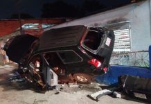 Camioneta chocó contra una vivienda en Los Caobos