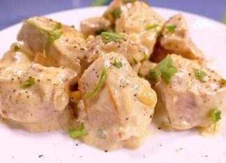 Pechugas de pollo en salsa de queso azul Pechugas de pollo en salsa de queso azul