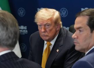 Trump niega haber pedido a María Corina Machado que no viajara a Venezuela tras terremoto Trump niega haber pedido a María Corina Machado que no viajara a Venezuela tras terremoto